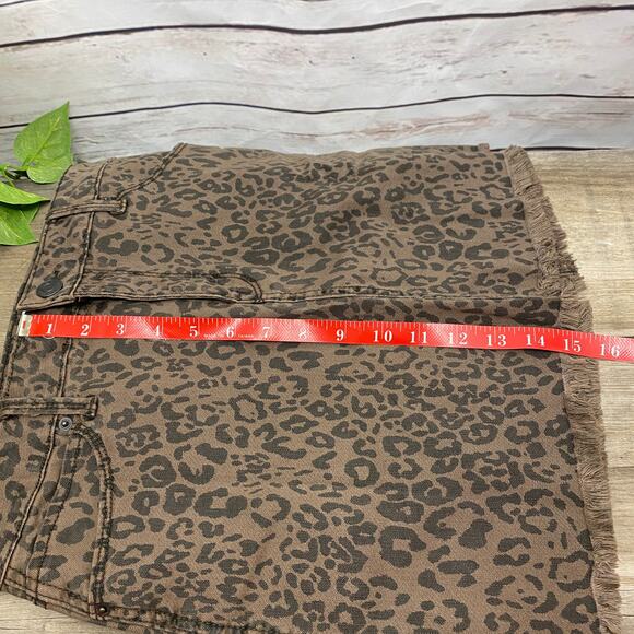 MUDD Animal Print Mini Jean Skirt Brown Junior 7 Stretchy Distressed Hem - Picture 7 of 12